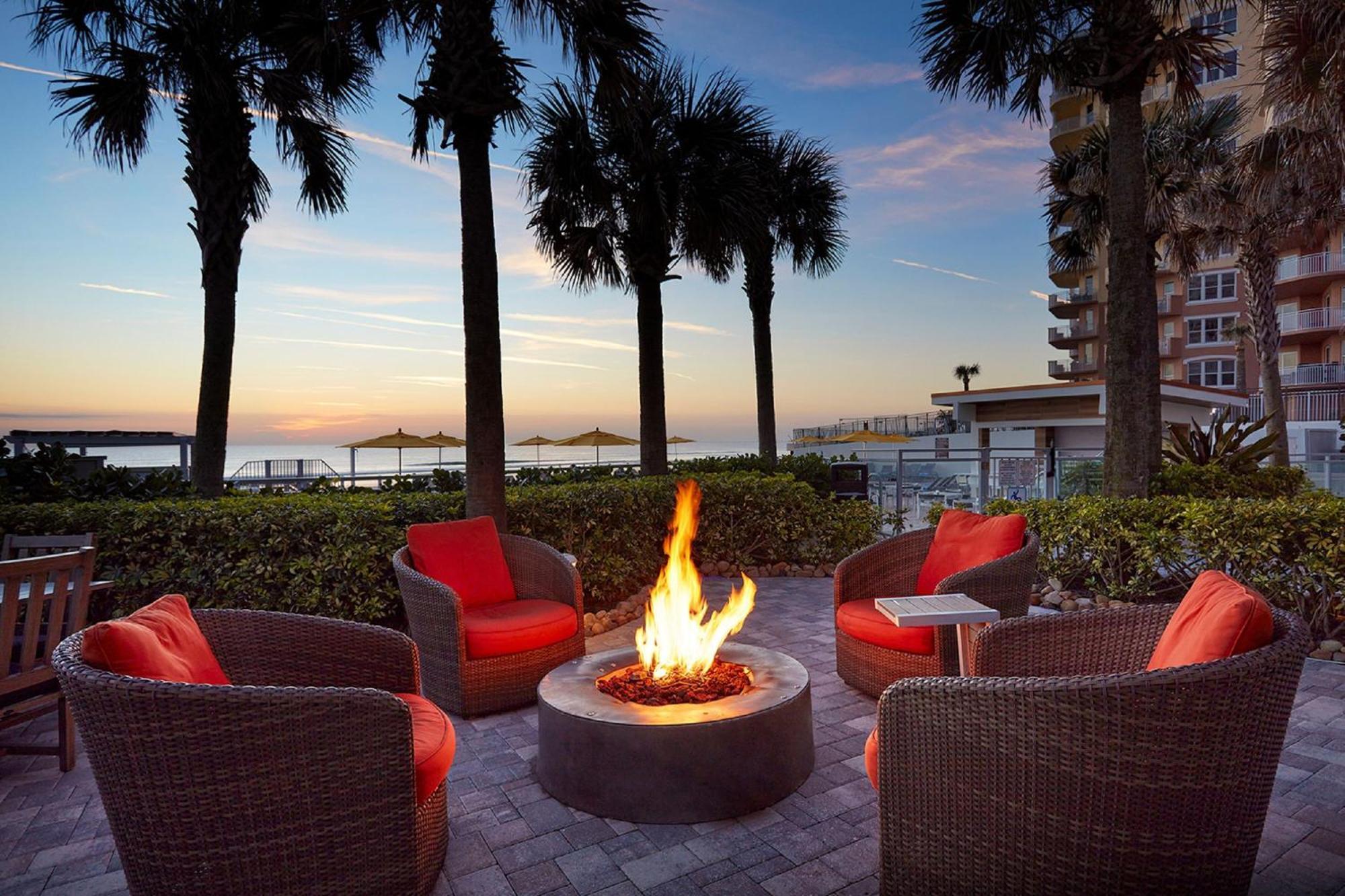 Delta Hotels By Marriott Daytona Beach Oceanfront Екстер'єр фото