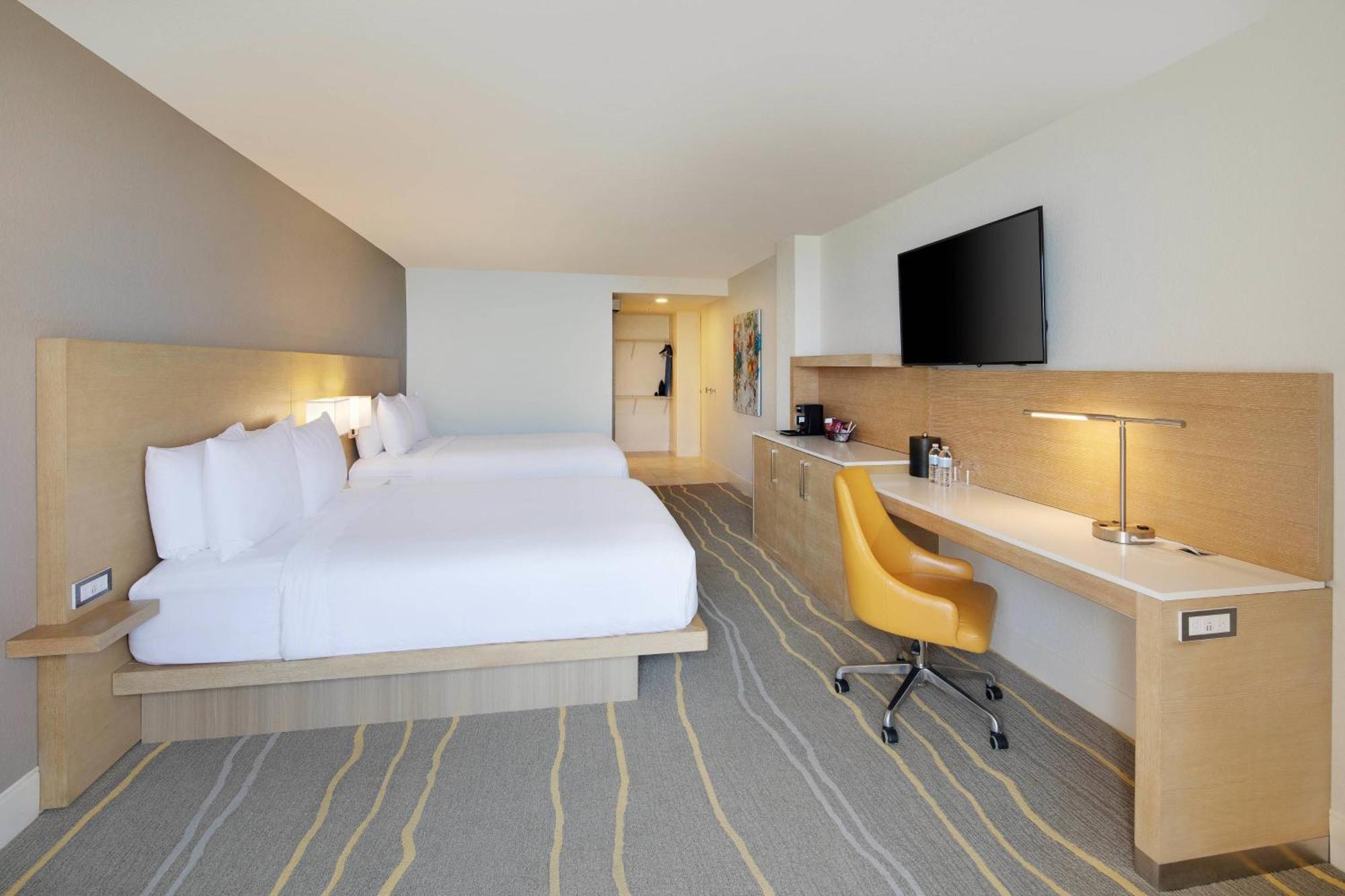 Delta Hotels By Marriott Daytona Beach Oceanfront Екстер'єр фото
